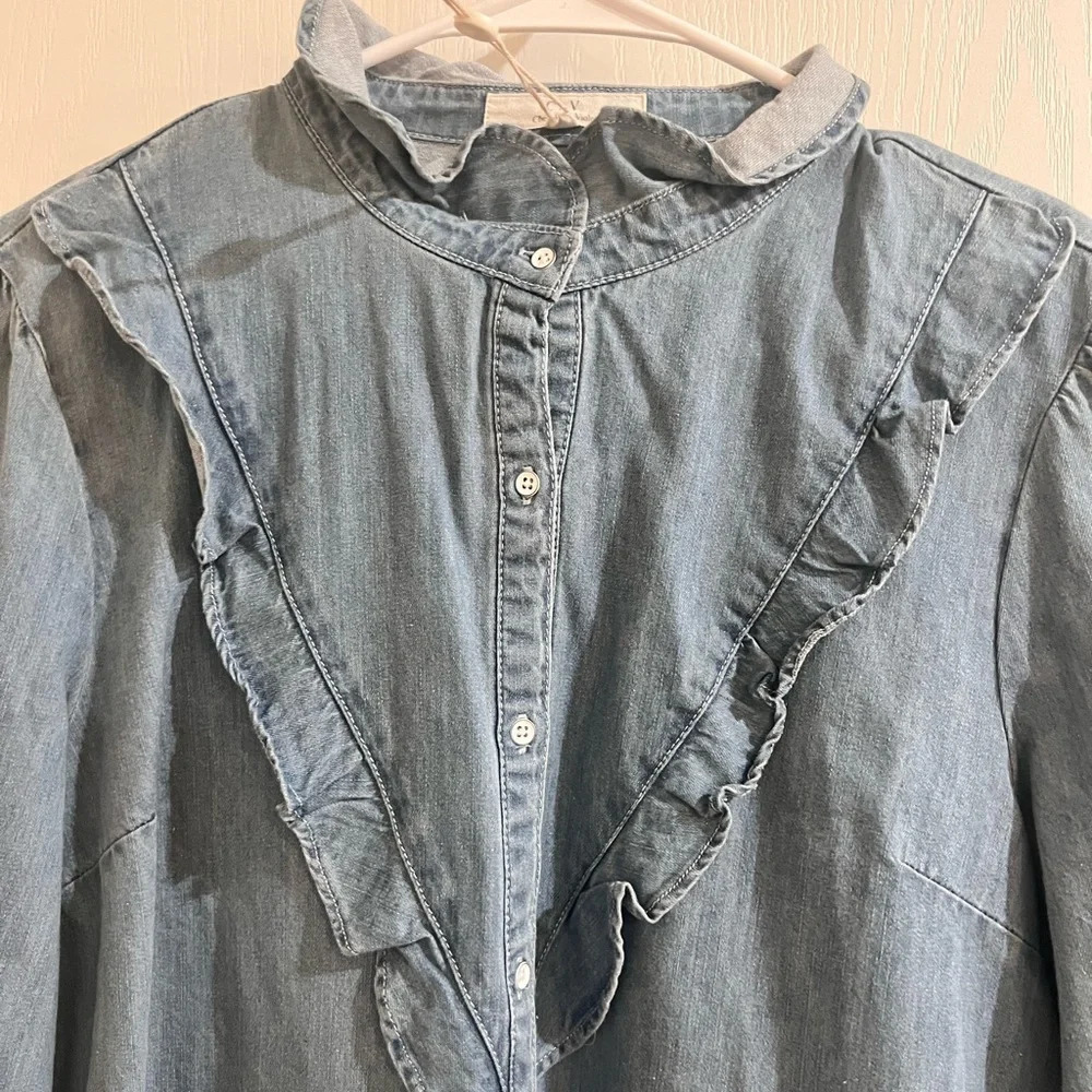 FINAL PRICE NWT Chelsea and Violet Button Down Denim Top - Picture 4 of 8